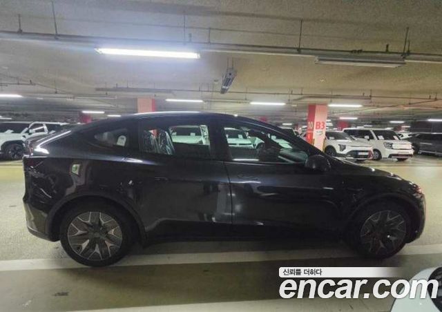 Tesla Model Y L Long Range AWD — пробег 1 км — фото 5 из 5