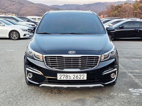 Kia Carnival 9-seater Prestige — пробег 140 000 км — фото 1 из 5