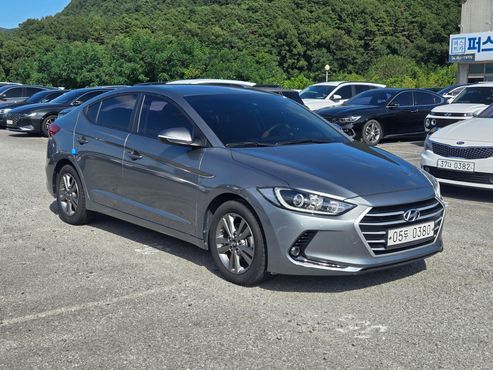 Hyundai AVANTE 1.6 GDI Smart Special — пробег 88 000 км — фото 2 из 5