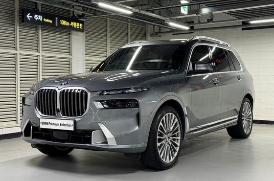 BMW X7 xDrive 40d Design Pure Excellence 7-Seater — пробег 10 592 км — фото 1 из 5
