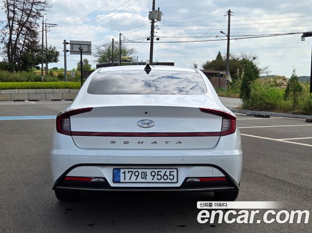 Hyundai Sonata 2.0 Premium — пробег 119 548 км — фото 5 из 5