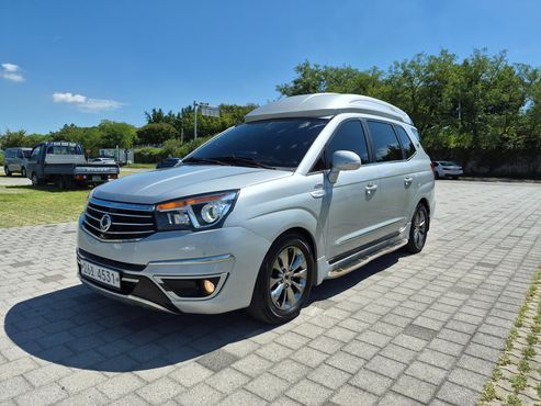 Ssangyong KORANDO 4WD Chateau 9-seater High-Limousine — пробег 202 765 км — фото 3 из 5