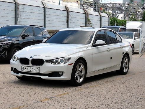BMW 3-Series 320i — пробег 148 095 км — фото 2 из 5