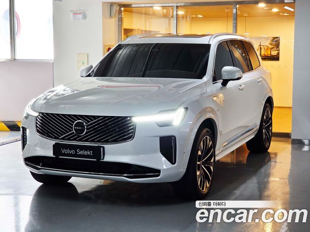 Volvo XC90 T8 Ultra Bright Hybrid — пробег 8 225 км — фото 1 из 5