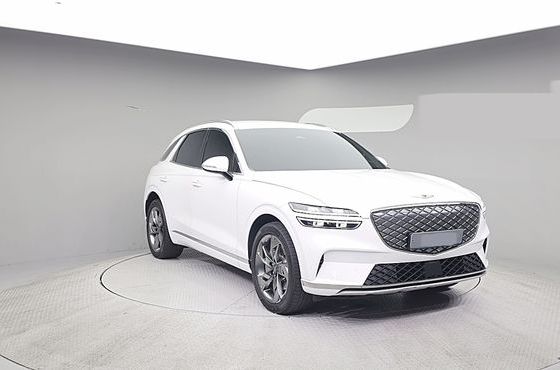 Genesis GV70 e-AWD — пробег 36 051 км — фото 2 из 5