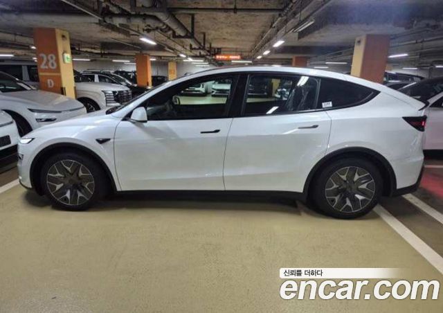 Tesla Model Y L Long Range AWD — пробег 1 км — фото 5 из 5