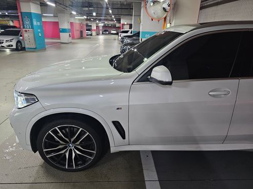 BMW X5 xDrive 40i M sports Onlie Exclusive Edition — пробег 47 000 км — фото 2 из 5