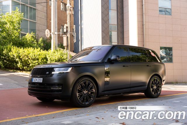 Land Rover Range Rover P530 Autobiography Long Wheel Base — пробег 16 000 км — фото 1 из 5
