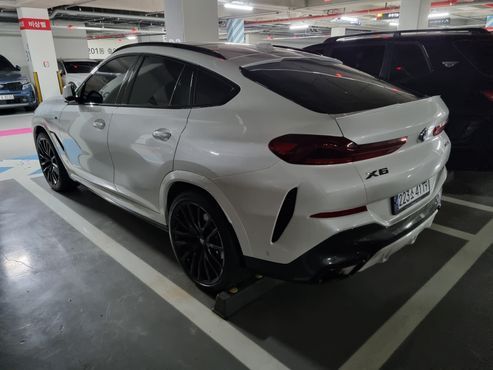 BMW X6 xDrive40i M Sport — пробег 24 200 км — фото 5 из 5