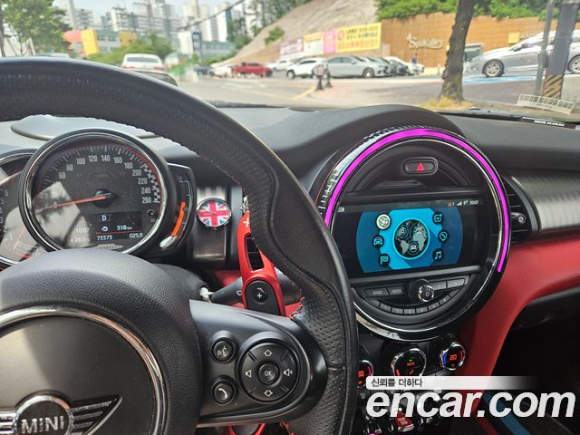 Mini Cooper Convertible JCW 3rd — пробег 75 000 км — фото 5 из 5