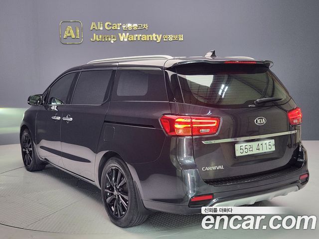 Kia Carnival из Кореи Encar