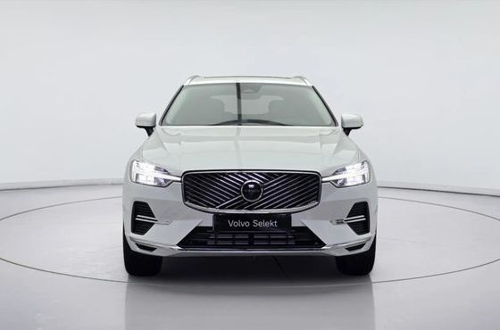 Volvo XC60 T8 Ultra Bright — пробег 2 920 км — фото 2 из 5