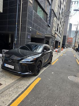Lexus RX Premium — пробег 1 800 км — фото 2 из 5
