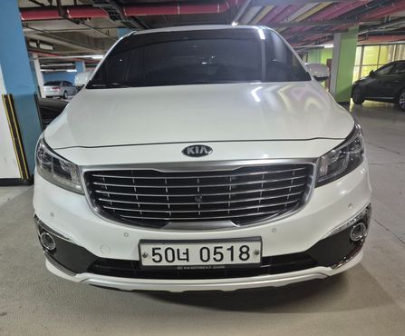 Kia Carnival 9-seater Noblesse — пробег 76 000 км — фото 3 из 5