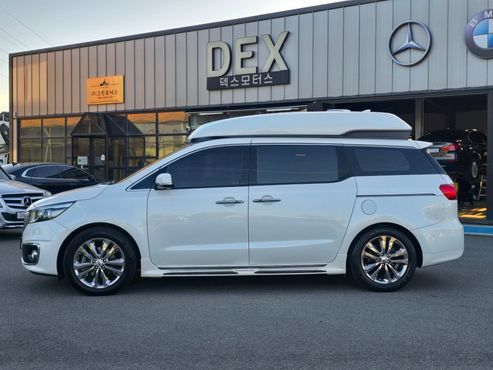 Kia Carnival 9-seater Hi-Limousine Prestige High roof — пробег 91 000 км — фото 3 из 5