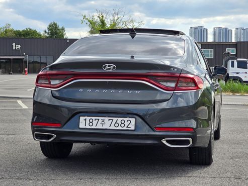 Hyundai Grandeur 3.3 Celebrity — пробег 171 000 км — фото 2 из 5