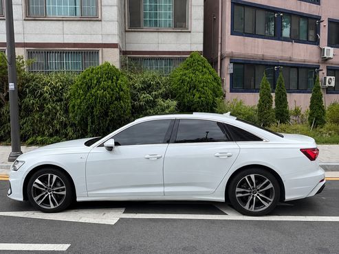 Audi A6 45 TFSI Quattro Premium — пробег 43 000 км — фото 2 из 5