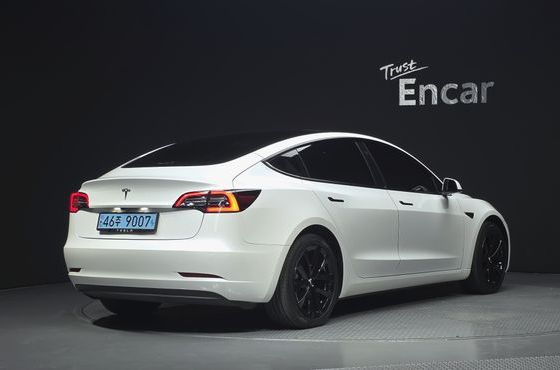 Tesla Model 3 RWD — пробег 73 146 км — фото 2 из 5