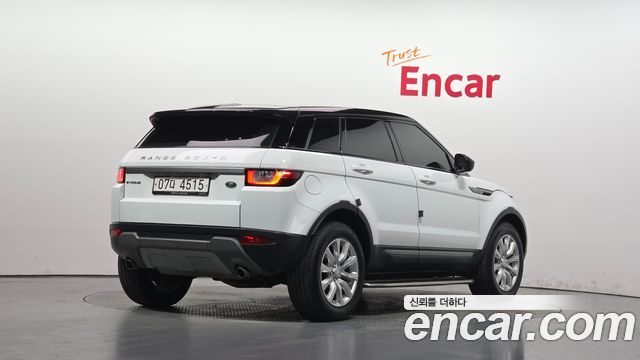 Land Rover Range Rover Evoque 2.0 TD4 SE — пробег 65 786 км — фото 2 из 5
