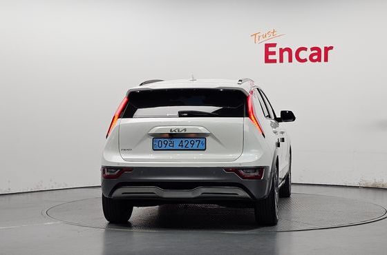 Kia Niro Earth — пробег 283 880 км — фото 4 из 5