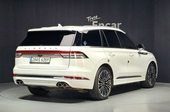 Lincoln Aviator 3.0 Black Label AWD — пробег 116 025 км — фото 2 из 5