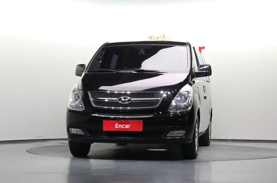 Hyundai Starex 12-Seater Wagon CVX Luxury — пробег 201 596 км — фото 3 из 5