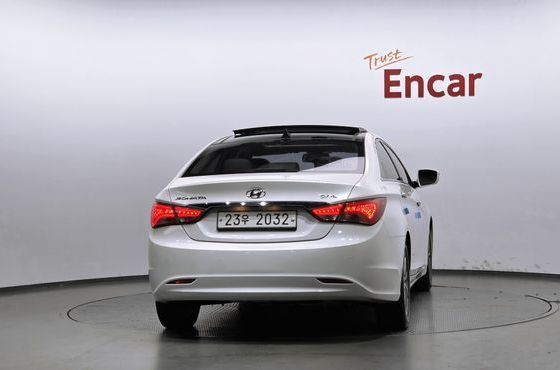 Hyundai Sonata CVVL Modern — пробег 140 057 км — фото 4 из 5