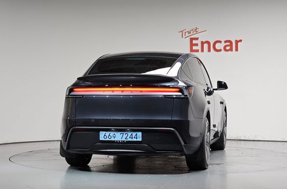 Tesla Model Y RWD — пробег 15 290 км — фото 4 из 5