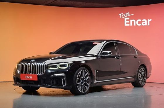 BMW 7-Series 740Li xDrive M Sport Package — пробег 125 821 км — фото 1 из 5