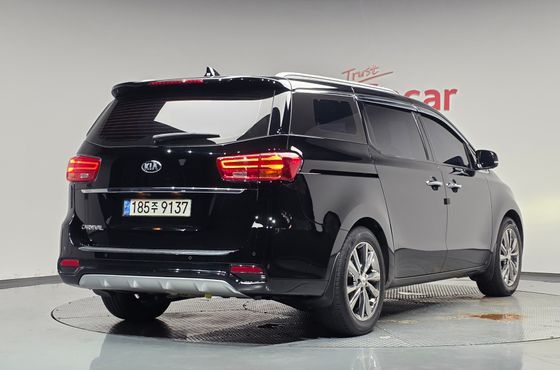 Kia Carnival 9-Seater Noblesse Special — пробег 114 899 км — фото 2 из 5