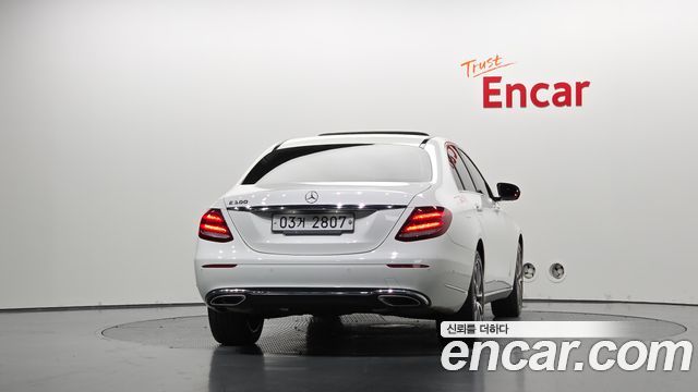 Mercedes-Benz E-Class из Кореи Encar
