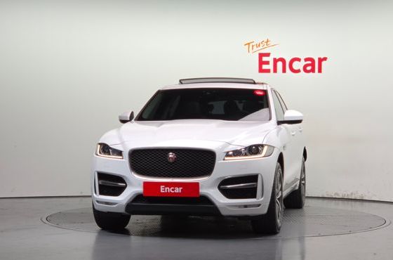 Jaguar F-PACE 35t R-Sport — пробег 70 863 км — фото 3 из 5