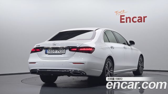 Mercedes-Benz E-Class из Кореи Encar