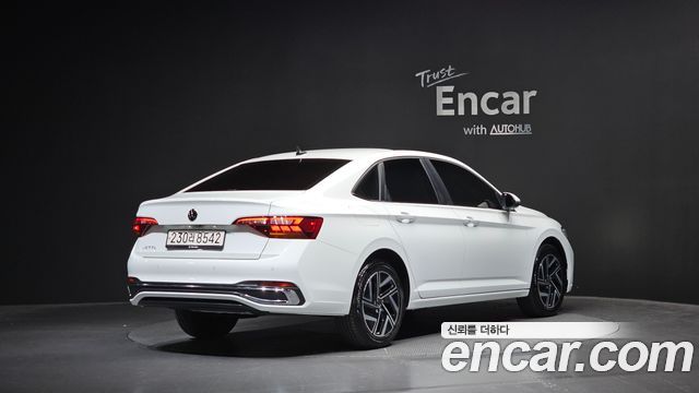 Volkswagen Jetta 1.5 TSI Prestige — пробег 9 544 км — фото 2 из 5