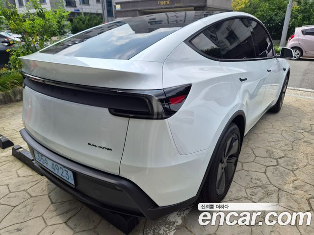 Tesla Model Y Premium Long Range AWD — пробег 500 км — фото 5 из 5