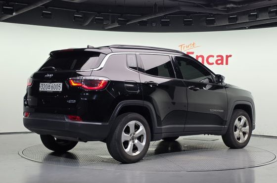 Jeep Compass 2.4 Longitude AWD — пробег 31 764 км — фото 2 из 5