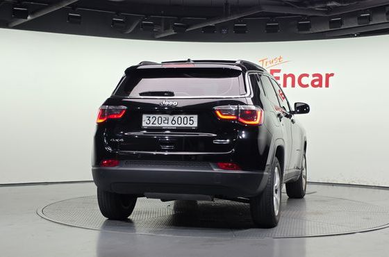 Jeep Compass 2.4 Longitude AWD — пробег 31 764 км — фото 4 из 5