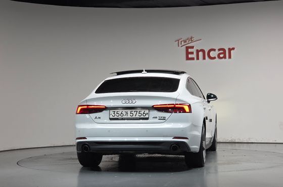Audi A5 45 TFSI Quattro Premium Sportback — пробег 79 576 км — фото 4 из 5