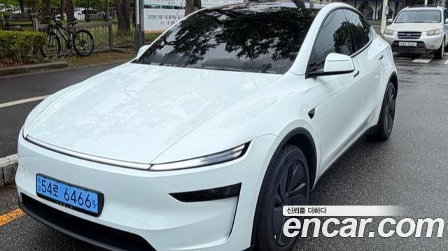Tesla Model Y Premium RWD — пробег 700 км — фото 3 из 5
