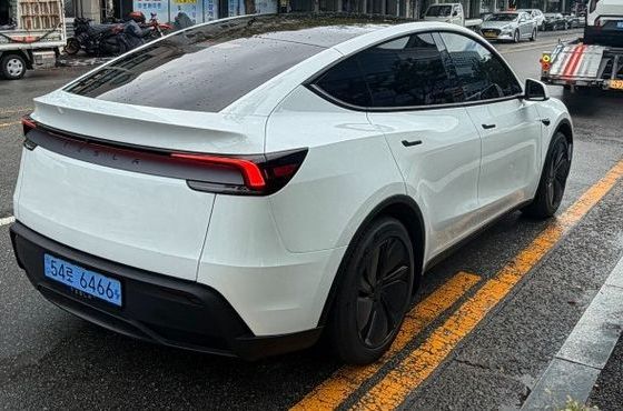 Tesla Model Y Premium RWD — пробег 700 км — фото 5 из 5