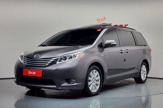 Toyota Sienna 3.5 AWD — пробег 71 587 км — фото 1 из 5