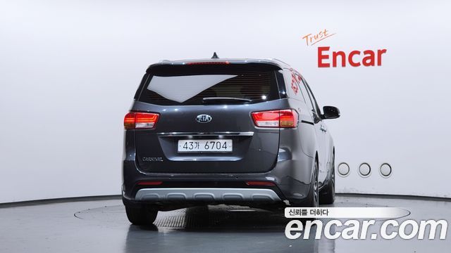 Kia Carnival из Кореи Encar