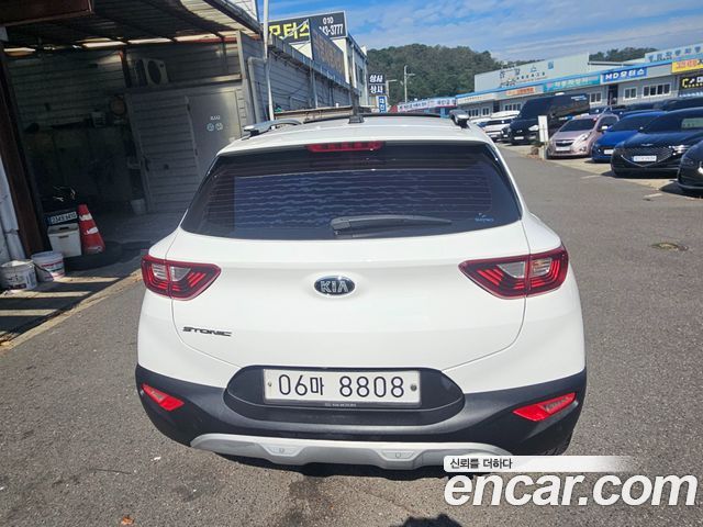 Kia Stonic Diesel 1.6 Prestige — пробег 111 290 км — фото 4 из 5