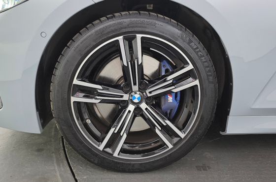 BMW 3-Series 320i M Sport — пробег 8 106 км — фото 5 из 5
