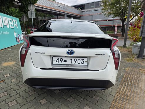Toyota Prius 1.8 E — пробег 146 670 км — фото 4 из 5