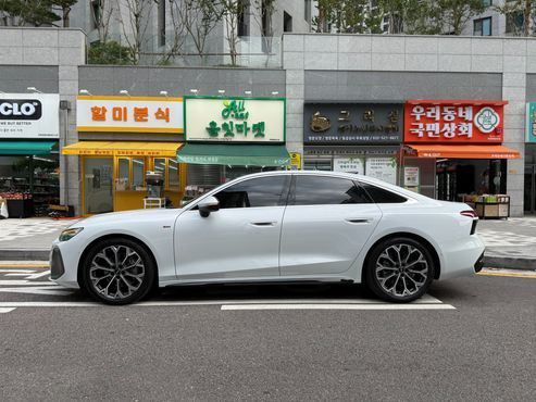 Audi A6 40 TDI Quattro S Line — пробег 220 км — фото 2 из 5