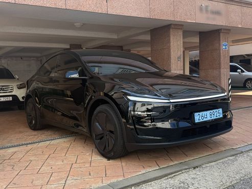 Tesla Model Y Premium RWD — пробег 1 002 км — фото 2 из 5