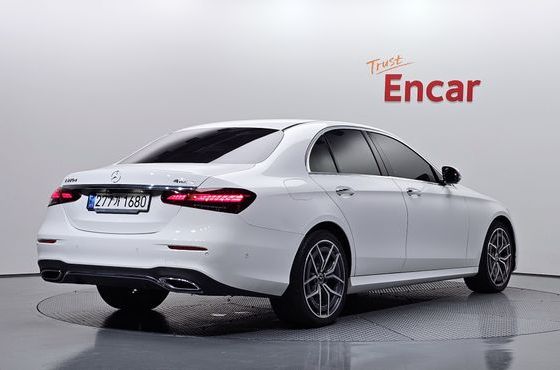 Mercedes-Benz E-Class E220d 4MATIC AMG Line — пробег 73 846 км — фото 2 из 5