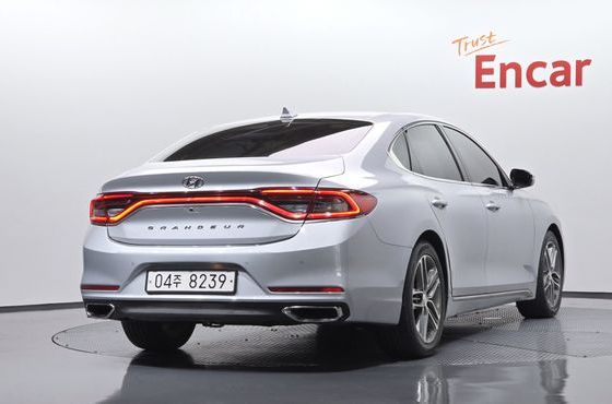 Hyundai Grandeur 2.4 Premium Special — пробег 179 088 км — фото 2 из 5