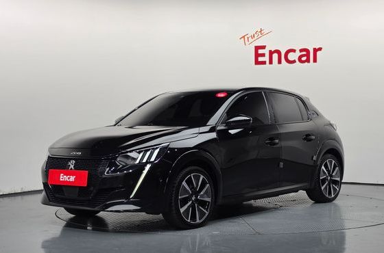 Peugeot 208 GT Line — пробег 90 175 км — фото 1 из 5